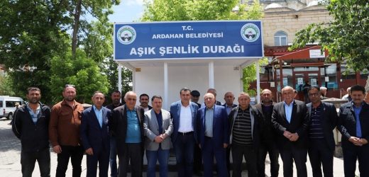 BAŞKAN DEMİR, KENTİ MODERN DURAKLARLA DONATIYOR