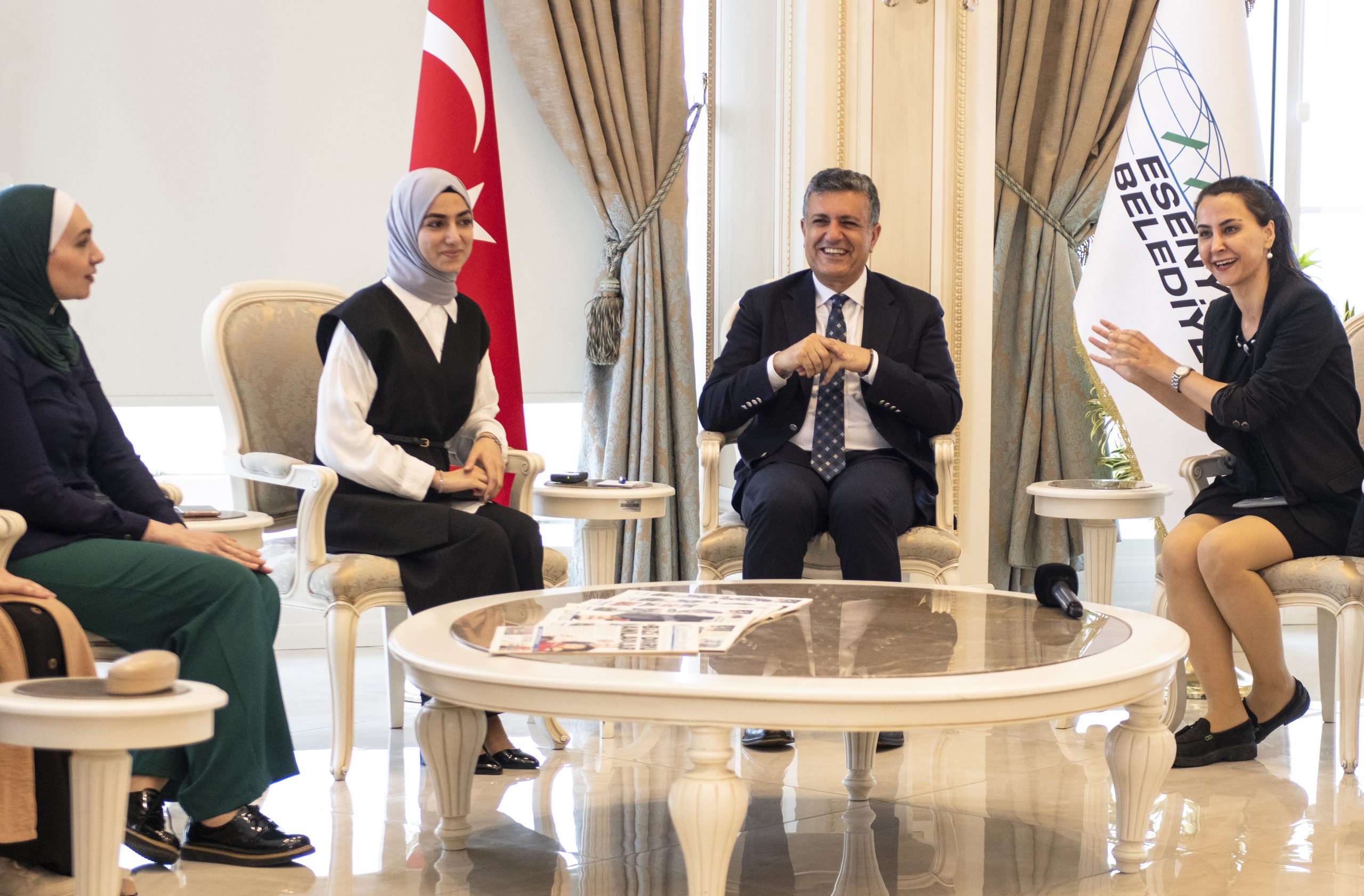 ERASMUSLU ÖĞRENCİLER ESENYURT’U ZİYARET ETTİ