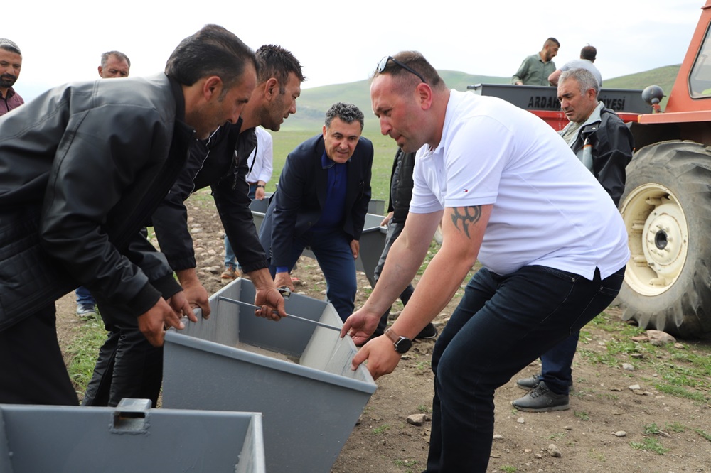 ARDAHAN BELEDİYESİ, HAYVANLAR İÇİN SIVAT ÜRETTİ