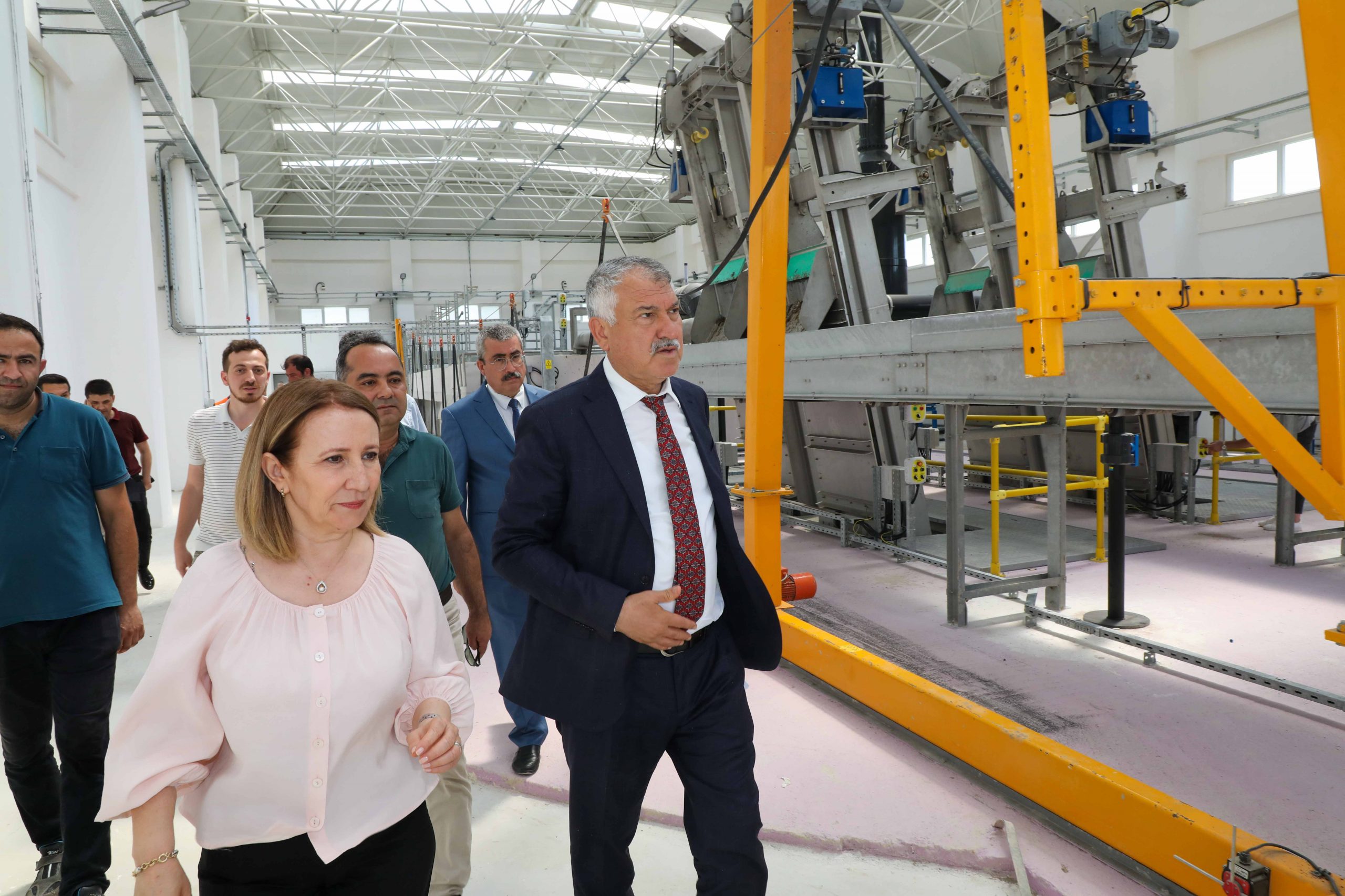 Karataş’ın en büyük sorunu Zeydan Karalar’la tarihe karışıyor