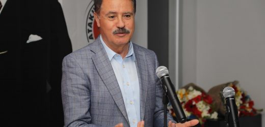 Atakum’da Usta fotoğrafçılar sanatseverlerle buluştu