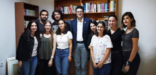 AYTEKİN: SINAVLAR BİTTİ ÖĞRENCİLER EVİNE GİDEMİYOR!