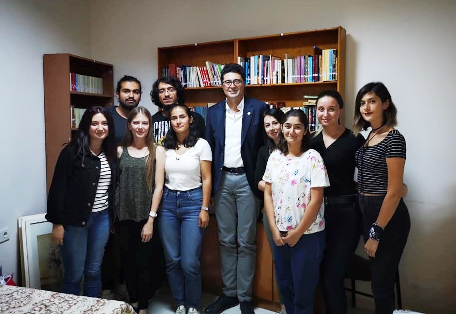 AYTEKİN: SINAVLAR BİTTİ ÖĞRENCİLER EVİNE GİDEMİYOR!