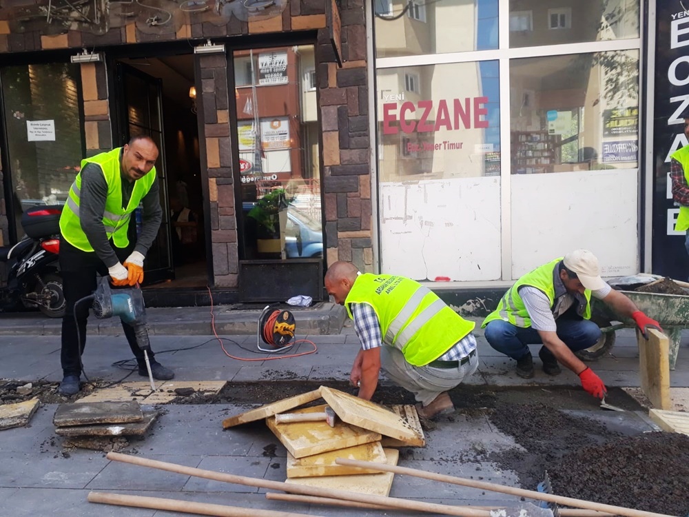 YOL VE KALDIRIMLARDA ÇALIŞMALAR HIZLANDI