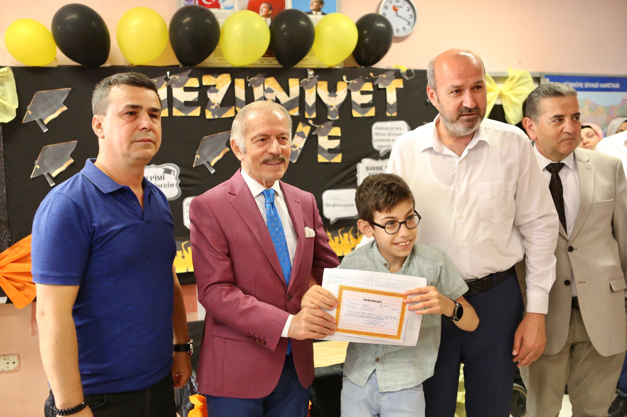 Bayrampaşa’da karne heyecanı