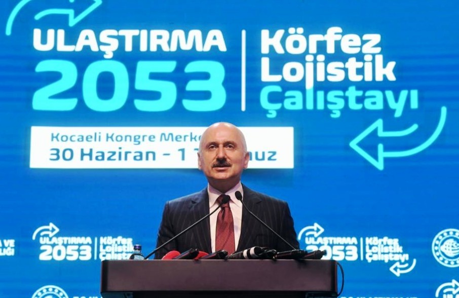 ULAŞTIRMA VE ALTYAPI BAKANI KARAİSMAİLOĞLU: BU YILIN İLK YARISINDA HEM ELLEÇLENEN YÜK HEM DE KONTEYNER MİKTARI ARTTI