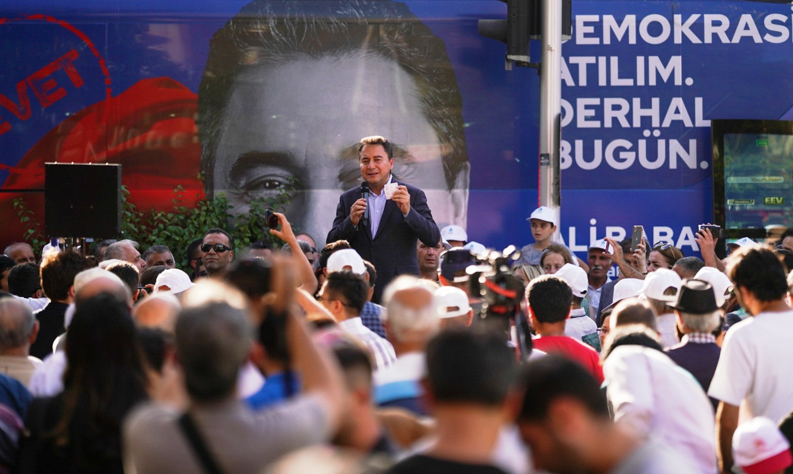 ALİ BABACAN: ‘Tek maaşla geçinmek çok zorlaştı’