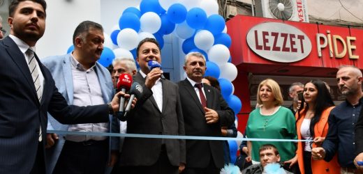 ALİ BABACAN İLE VATANDAŞLAR ARASINDA ÇAY SOHBETİ