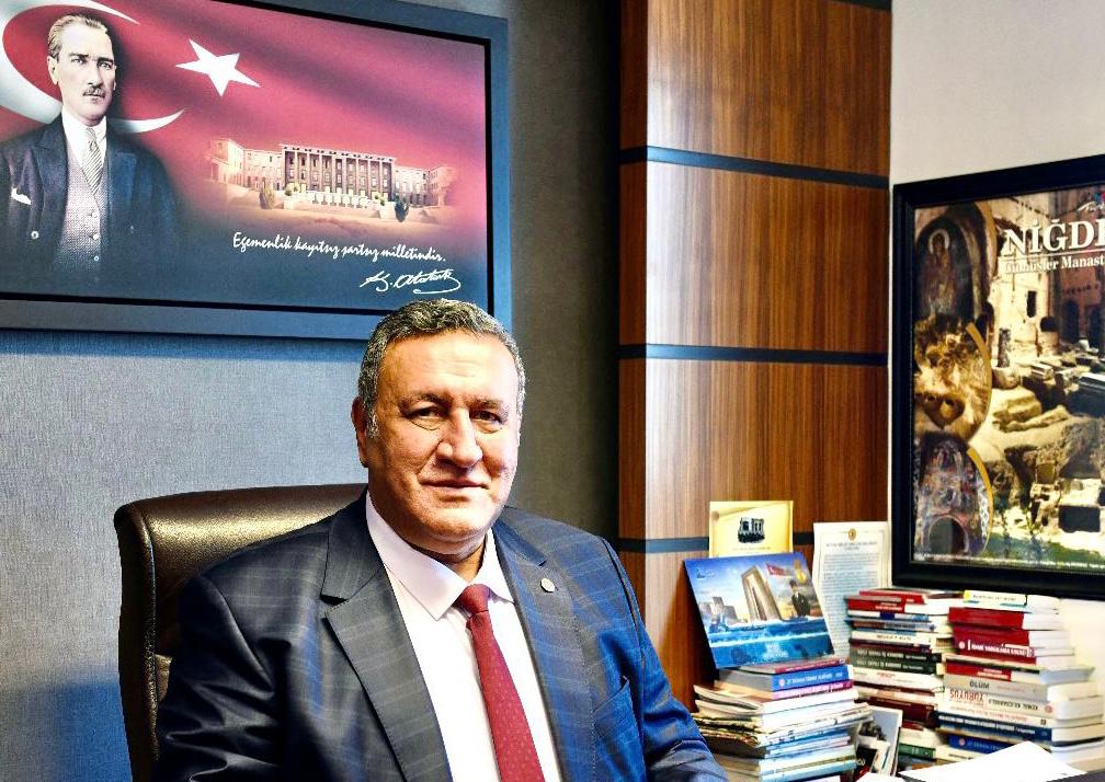Gürer: “İktidar, nerede o eski bayramlar dedirtti”