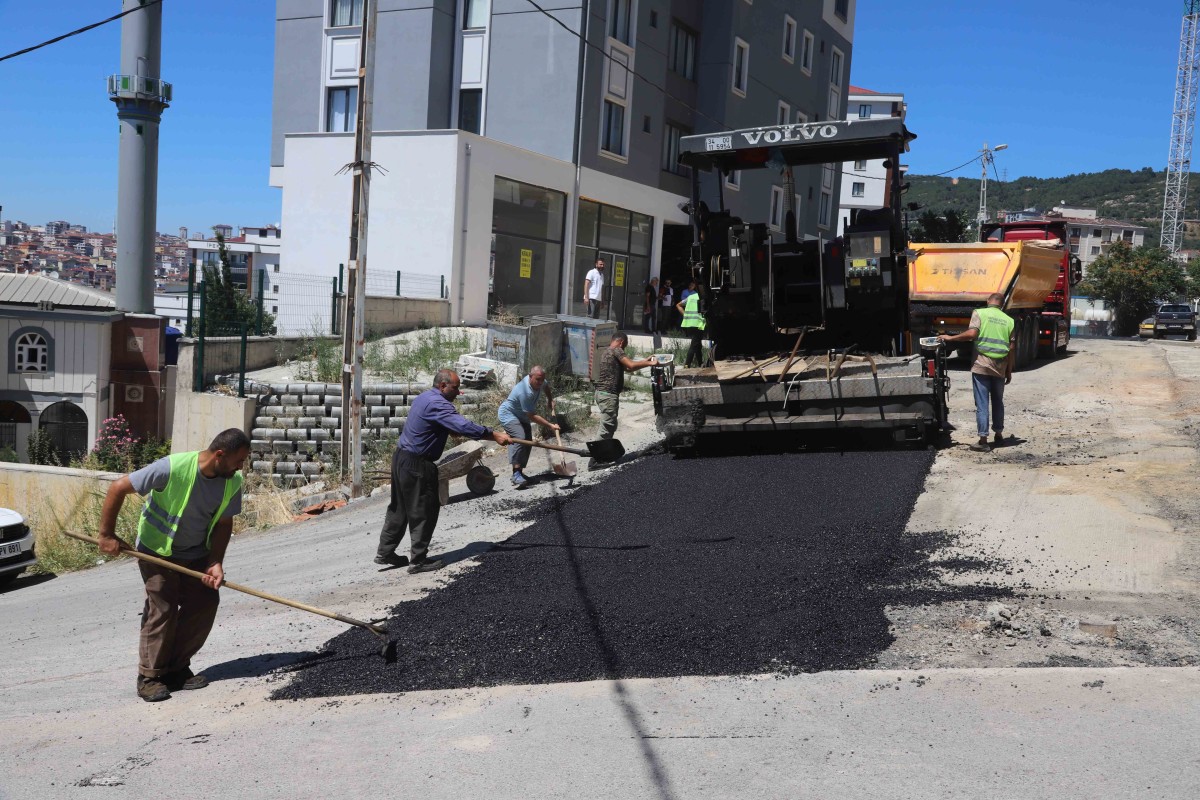 Kartal’da asfaltlama çalışmaları devam ediyor