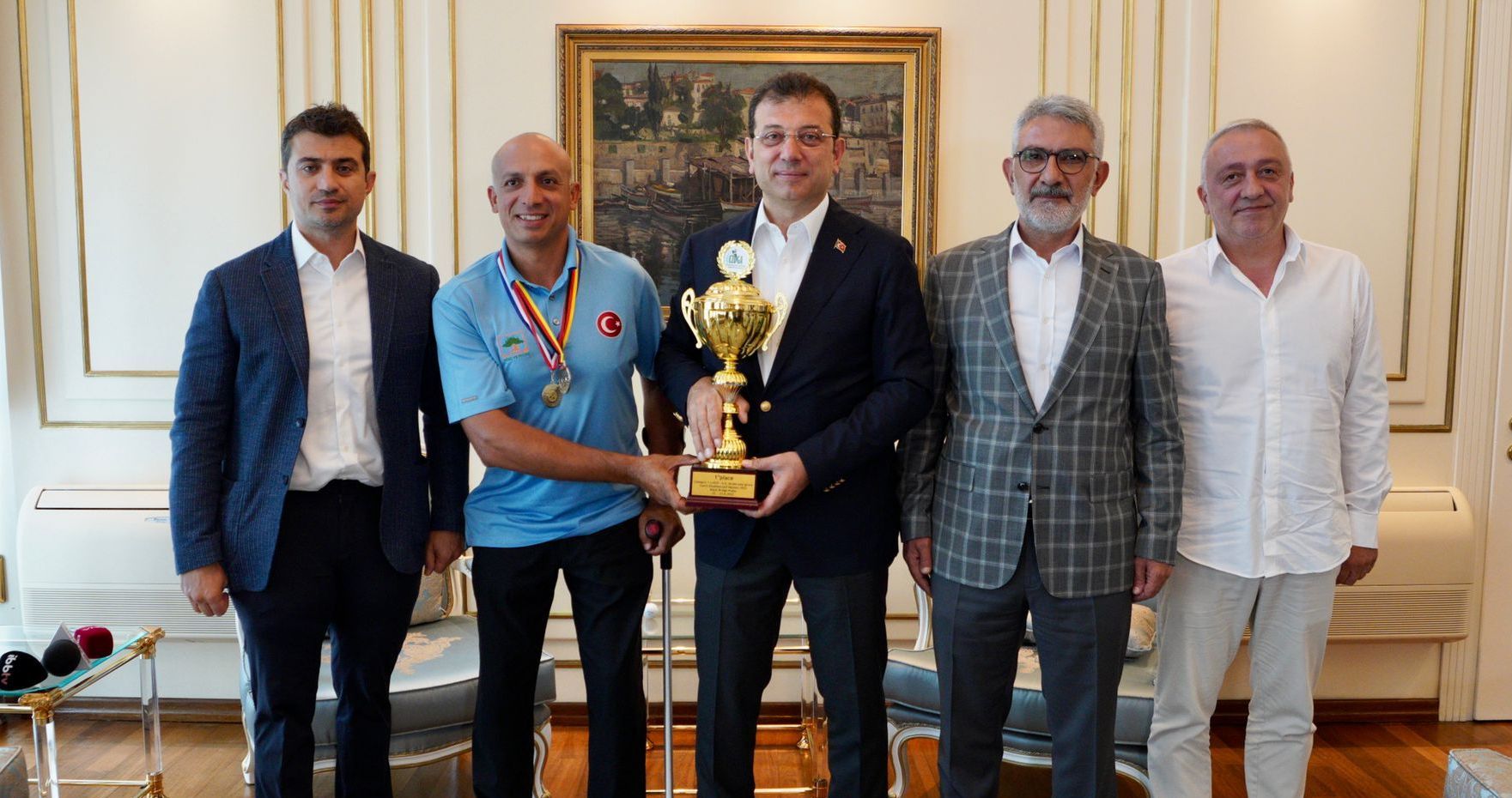 İMAMOĞLU, İBB ÇALIŞANI ŞAMPİYON GOLFÇÜYÜ AĞIRLADI