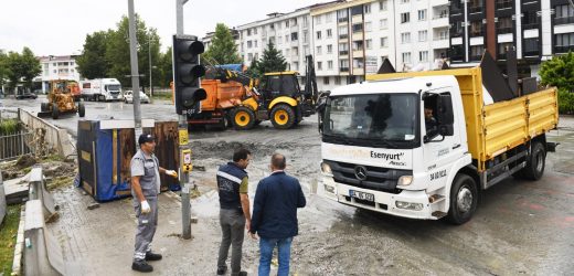 Başkan Bozkurt selzedeleri yalnız bırakmadı