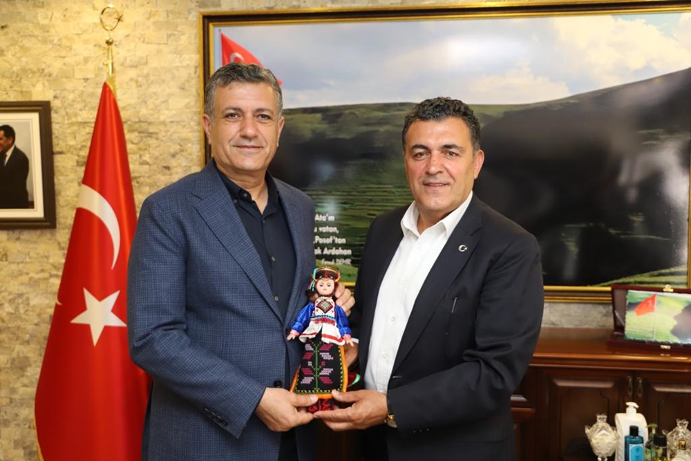 ESENYURT BELEDİYE BAŞKANI BOZKURT’TAN BAŞKAN DEMİR’E ZİYARET