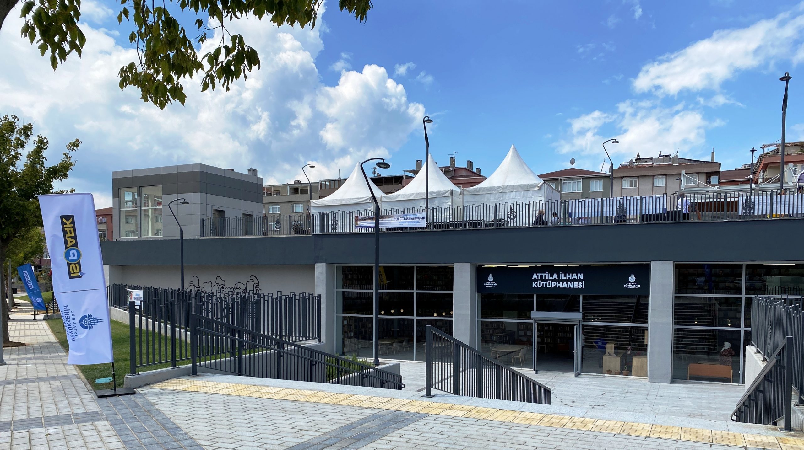 KÜÇÜKÇEKMECE’NİN ÇEHRESİ HİZMETLE DEĞİŞTİ