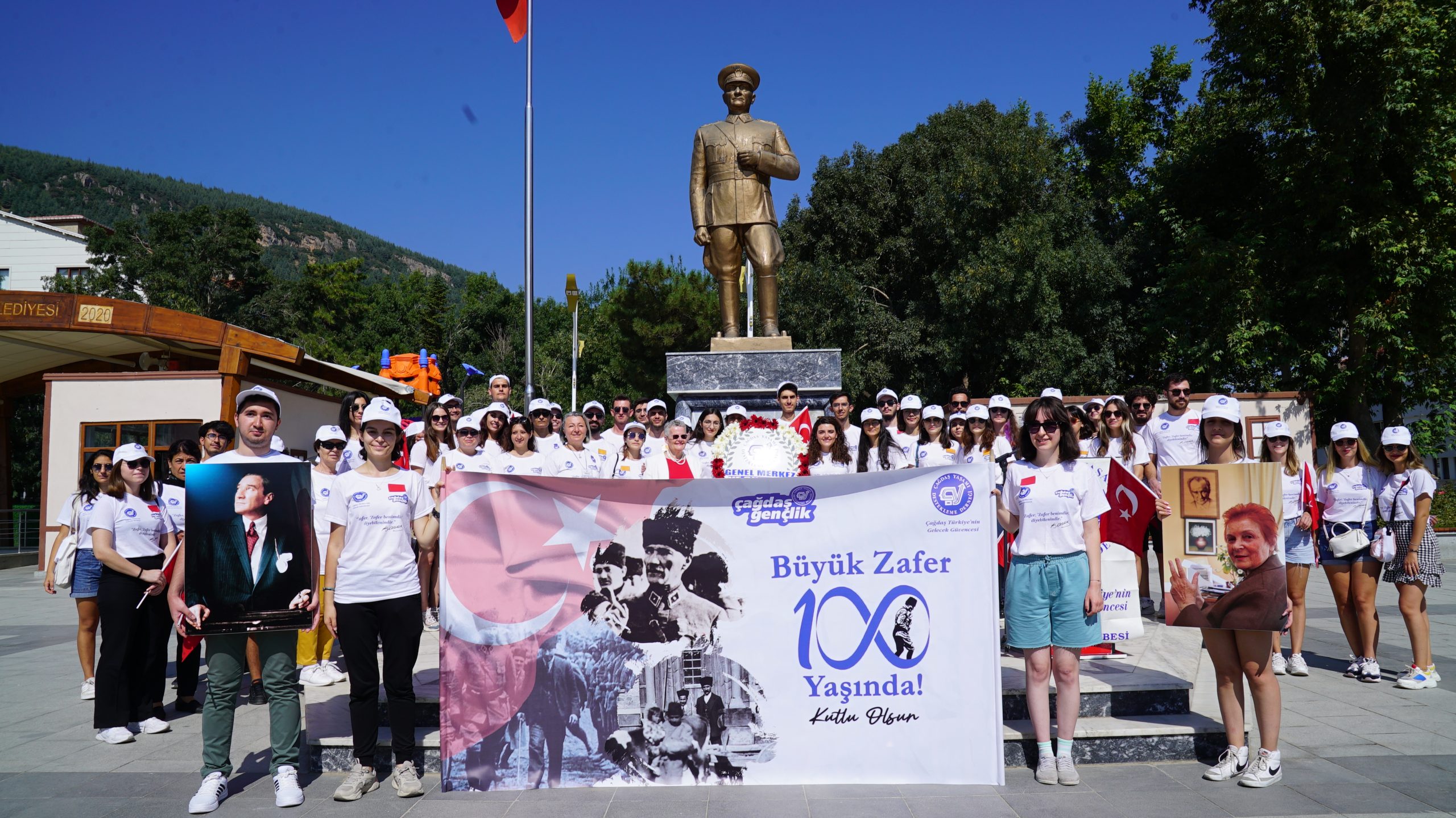 ÇYDD BÜYÜK ZAFER’İN 100. YILI BULUŞMASI GERÇEKLEŞTİ