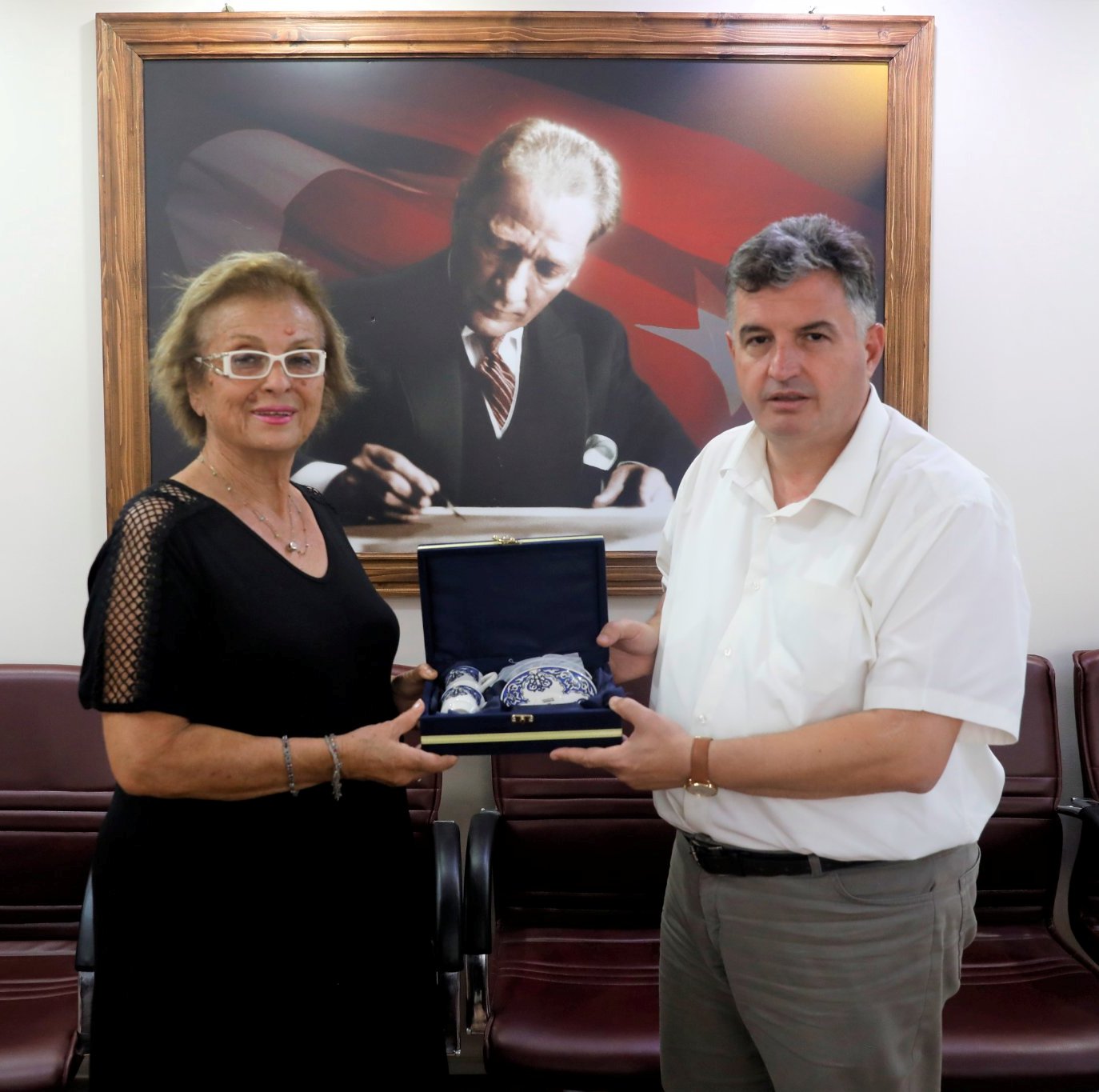 TÜRK KADINLAR BİRLİĞİ DERNEĞİ BERGAMA ŞUBESİ ÜYELERİ BAŞKAN DOĞRUER’İ ZİYARET ETTİ