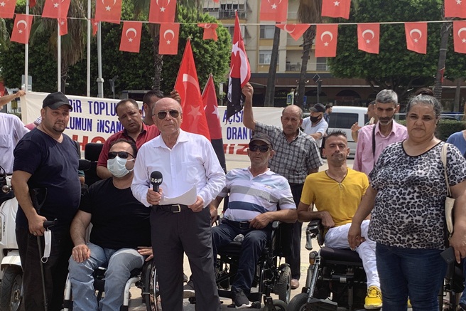 ADANA BÜYÜKŞEHİR BELEDİYESİ’NDE KOLLEKTİF KİBİR ZEHİRLENMESİ TAVAN YAPTI
