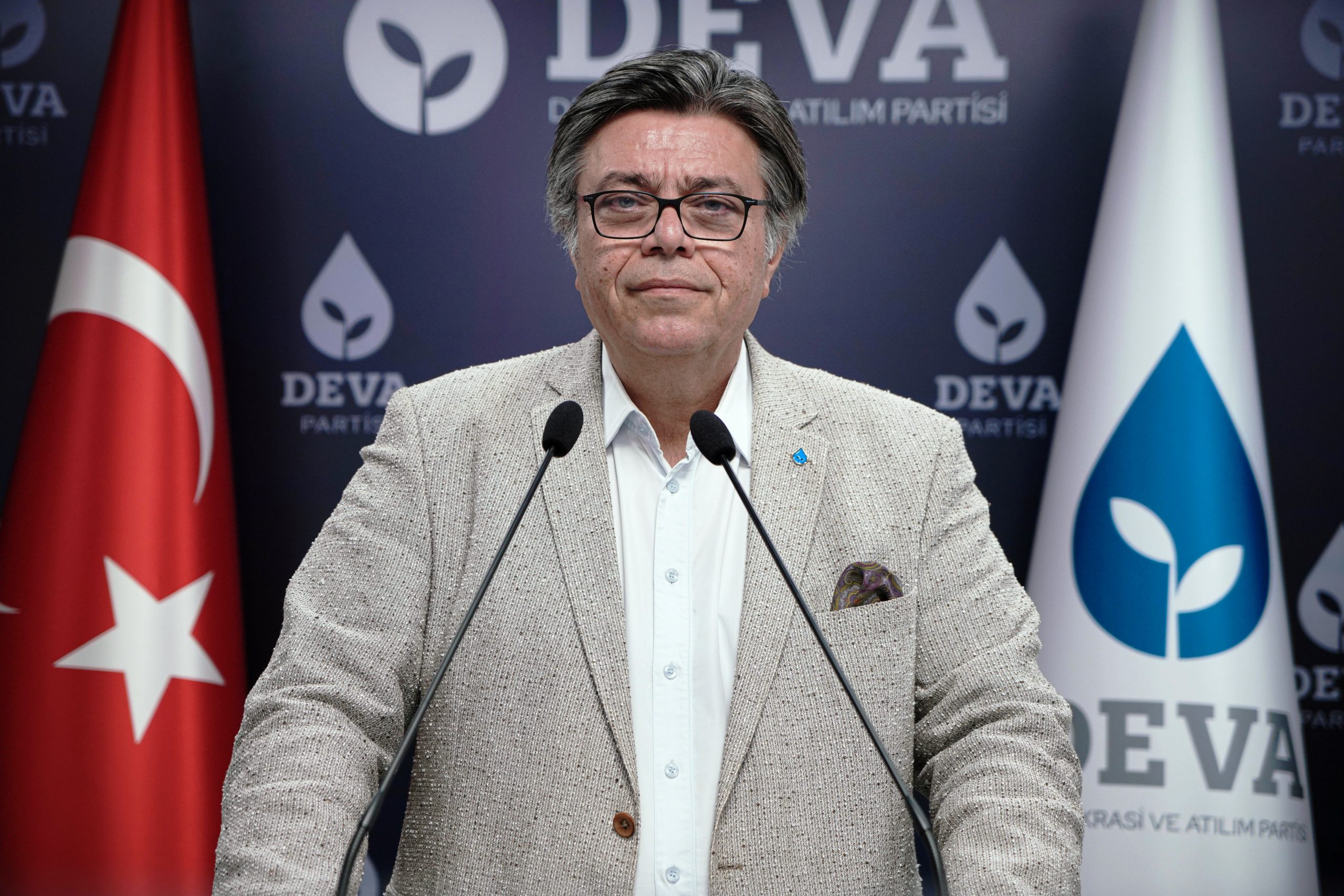 DEVA PARTİLİ KARLITEKİN’DEN İSTANBUL HAVALİMANI AÇIKLAMASI