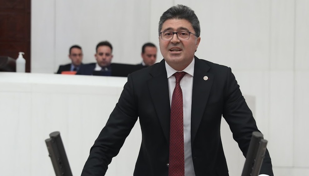 GİZLİ KAPAKLI İHALEYE CHP’Lİ VEKİLDEN SERT TEPKİ: YATACAK YERİNİZ YOK!