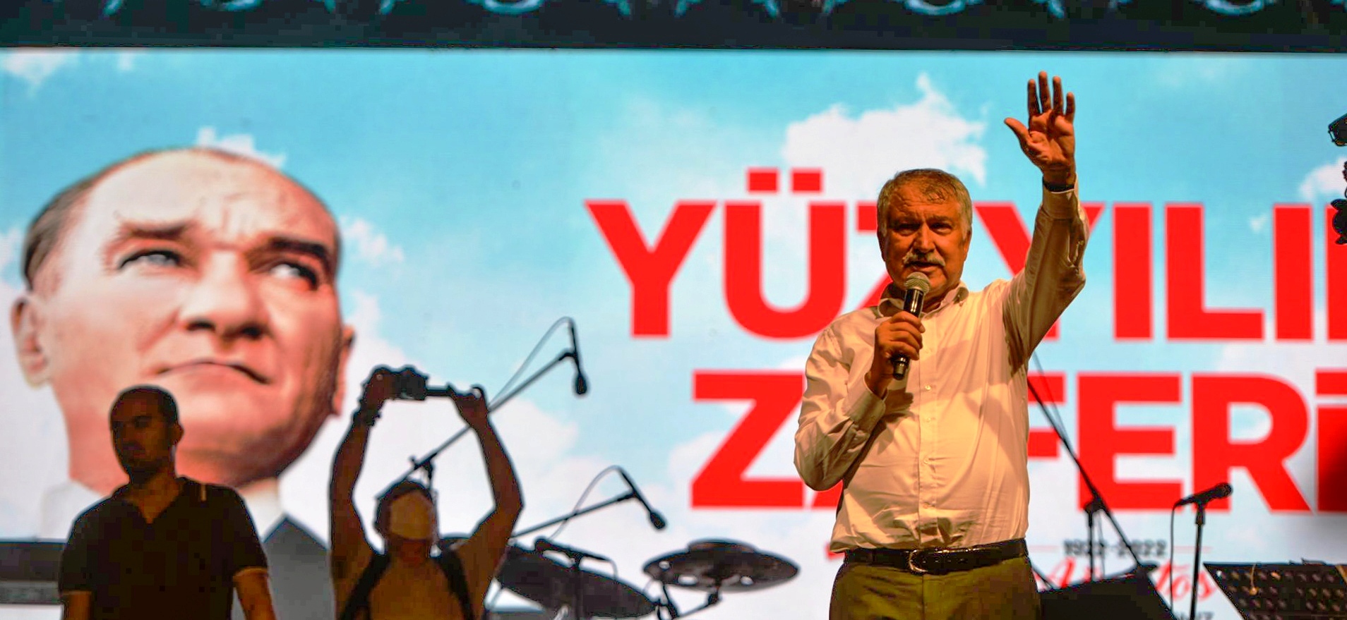 Başkan Zeydan Karalar, “Yüz yıllık emanetin yılmaz bekçileriyiz.”