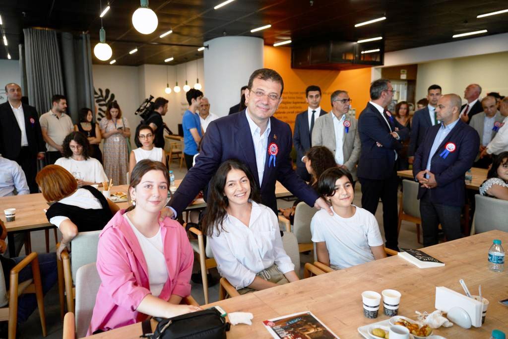 SEVGİ SOYSAL KÜTÜPHANESİ TAKSİM’DE AÇILDI