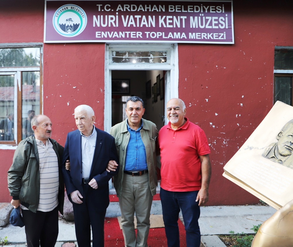 NURİ VATAN: “FARUK DEMİR, ARDAHAN’A RENK KATMIŞ, ŞEHİR MODERNLEŞİYOR”