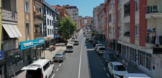 KÜÇÜKÇEKMECE 3 YILDA 170 BİN TON ASFALTLA PRESTİJLİ YOLLARA KAVUŞTU