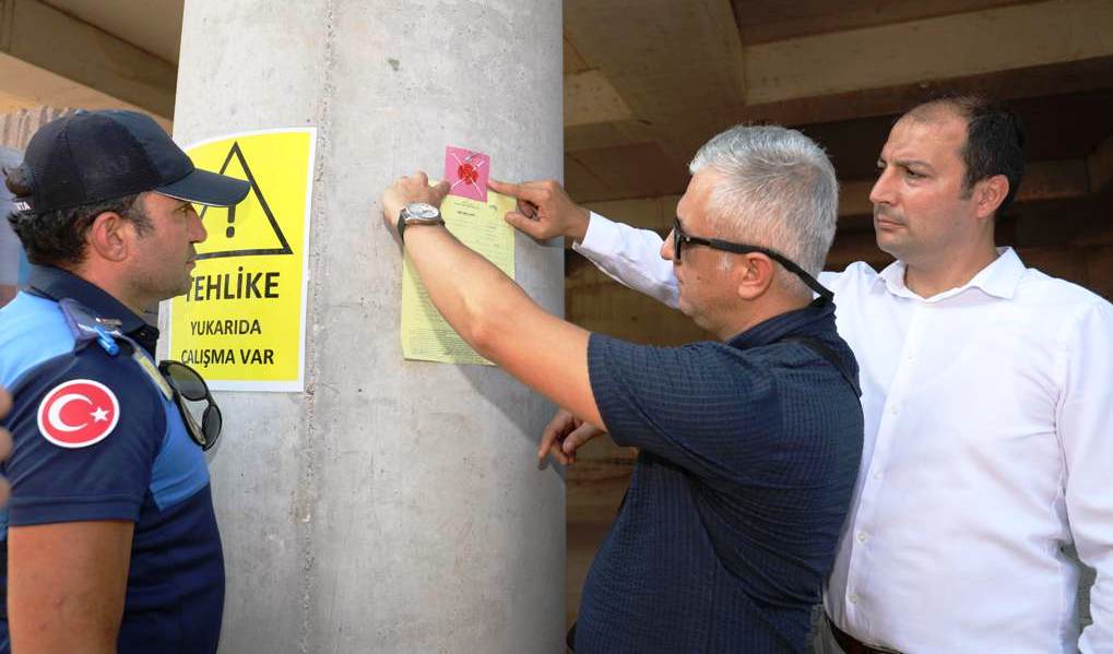 BELEDİYEDEN SİNPAŞ KIZILBÜK’E YAPI TATİL MÜHÜRÜ