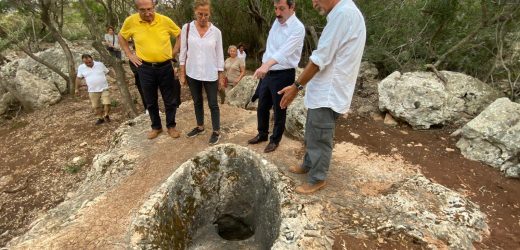 Vali Orhan Tavlı, Sedir (Kleopatra) Adası’nda Bulunan Kedreai Antik Kentin’de Sürdürülen Kazı Çalışmaları Hakkında Bilgi Aldı