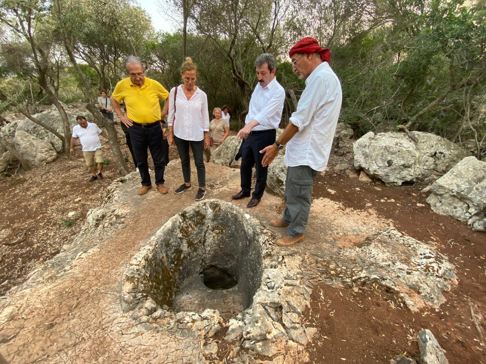Vali Orhan Tavlı, Sedir (Kleopatra) Adası’nda Bulunan Kedreai Antik Kentin’de Sürdürülen Kazı Çalışmaları Hakkında Bilgi Aldı
