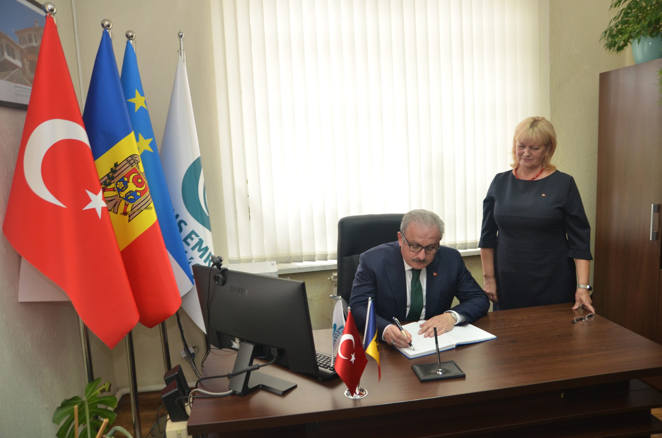 TBMM Başkanı Mustafa Şentop Komrat Yunus Emre Enstitüsünü Ziyaret Etti