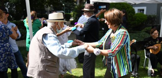 KADIKÖY’DE DÜNYA ALZHEİMER GÜNÜ ETKİNLİĞİ
