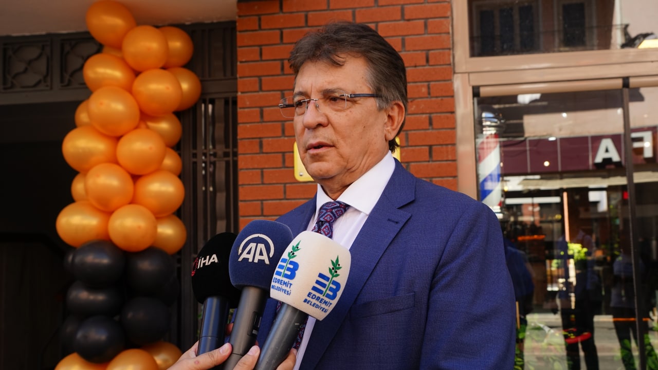 Edremit’te Atatürk Gençlik Merkezi açıldı