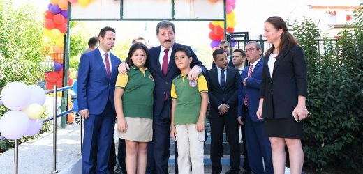 Muğla’da 165 Bin Öğrenci İçin İlk Ders Zili Çaldı