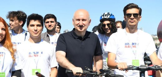 ULAŞTIRMA VE ALTYAPI BAKANI KARAİSMAİLOĞLU’NDAN GENÇLERE “KURALLARA UYALIM” UYARISI