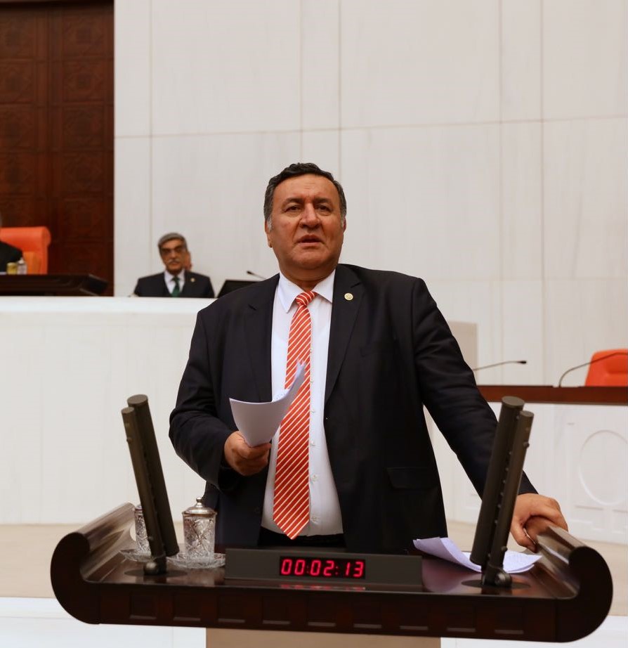 Gürer: “İptal edilen konserler ayrımcı bir yaklaşımdır”