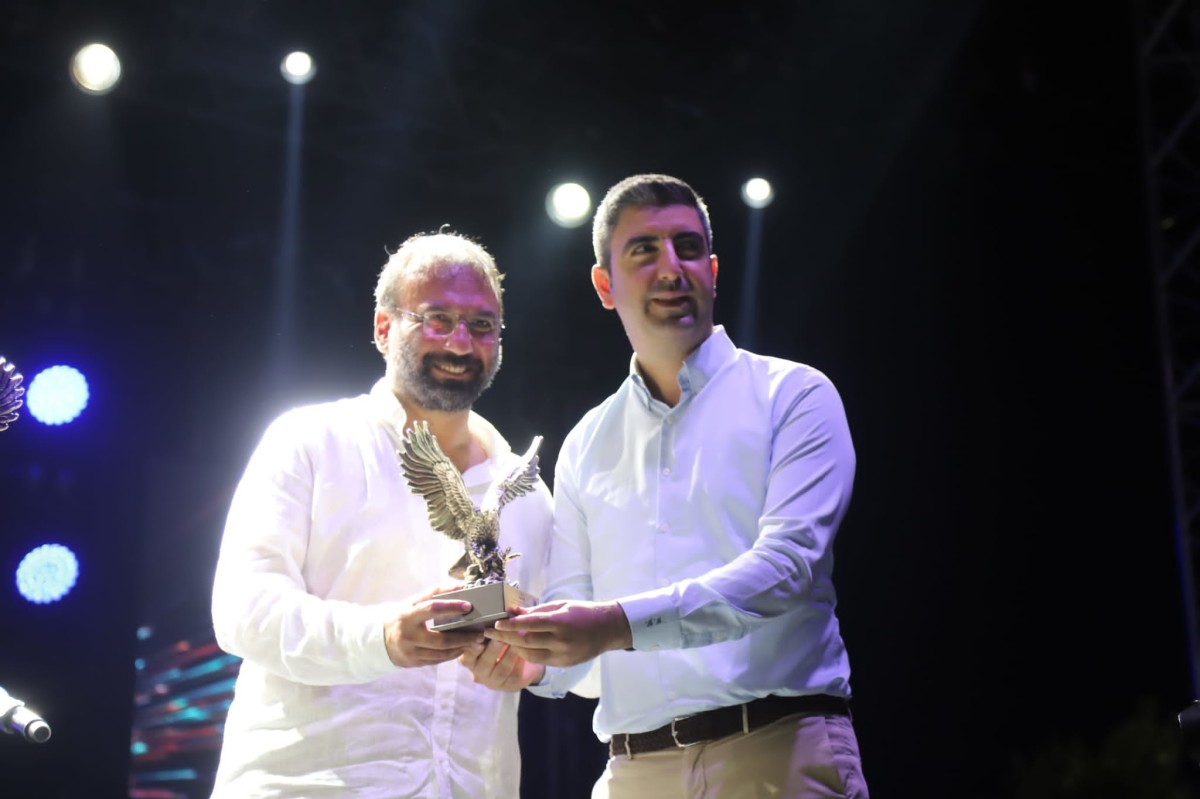 Kartal’da, Usta Sanatçılar Türkülerini Barış İçin Söyledi