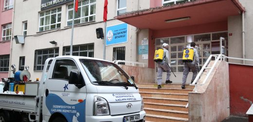 KÜÇÜKÇEKMECE BELEDİYESİ’NDEN EĞİTİME DESTEK:  OKULLARDA TEMİZLİK VE DEZENFEKSİYON ÇALIŞMASI BAŞLADI