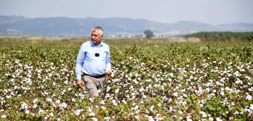 Zeydan Karalar halkın sorunlarını can kulağıyla dinliyor, çözüm üretiyor