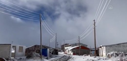 Ardahan ve Kars’ta mevsimin ilk kar’ı yağdı