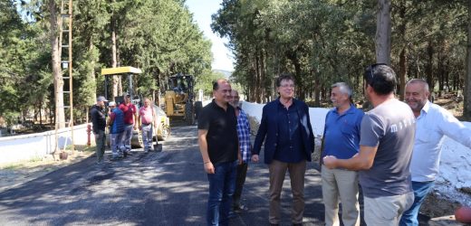 Edremit’te asfaltlama tam hız devam ediyor