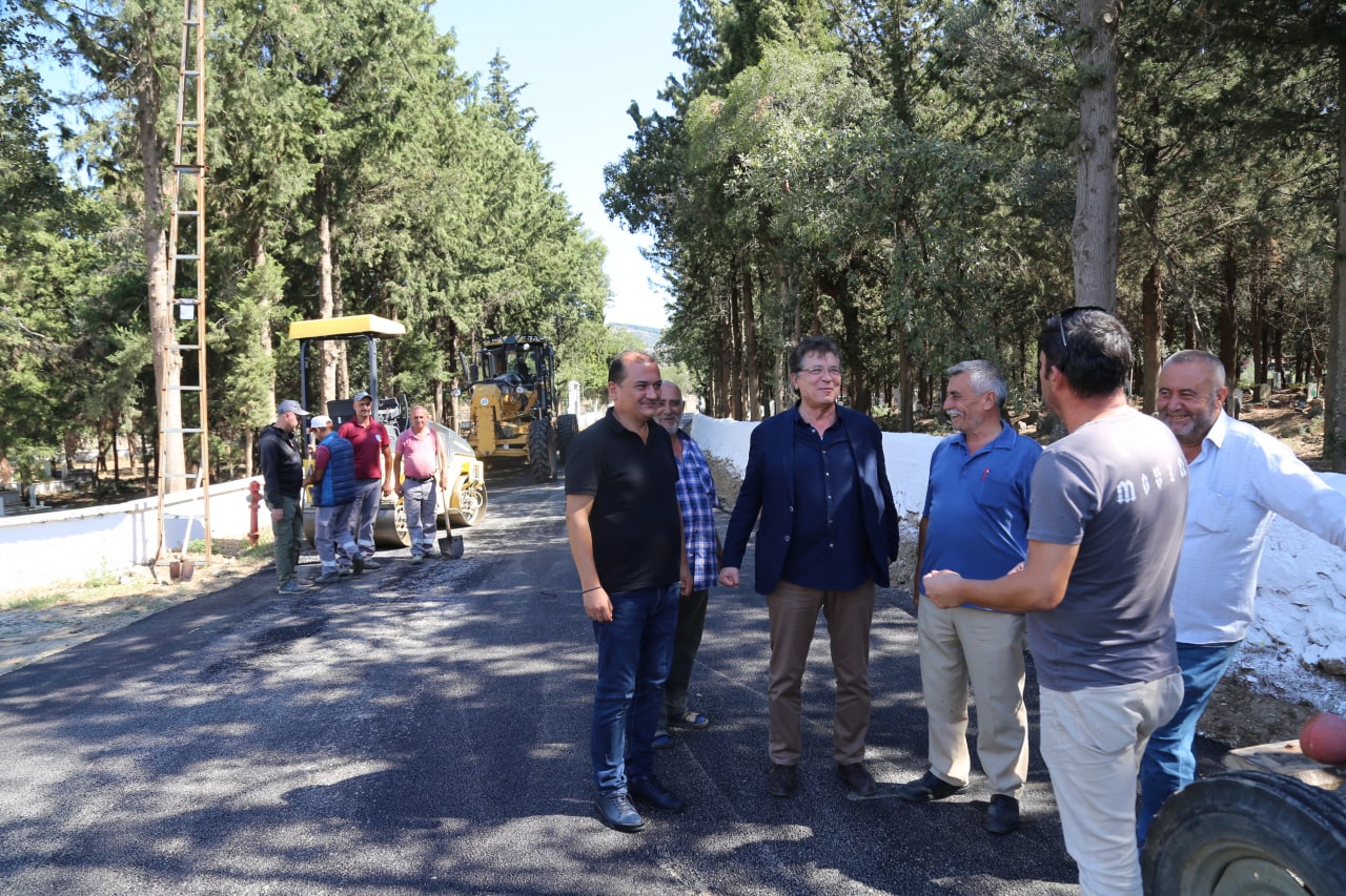 Edremit’te asfaltlama tam hız devam ediyor