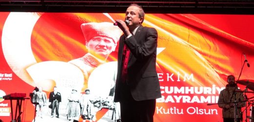 Cumhuriyet’in 99. Yılı Avcılar’da Coşkuyla Kutlandı