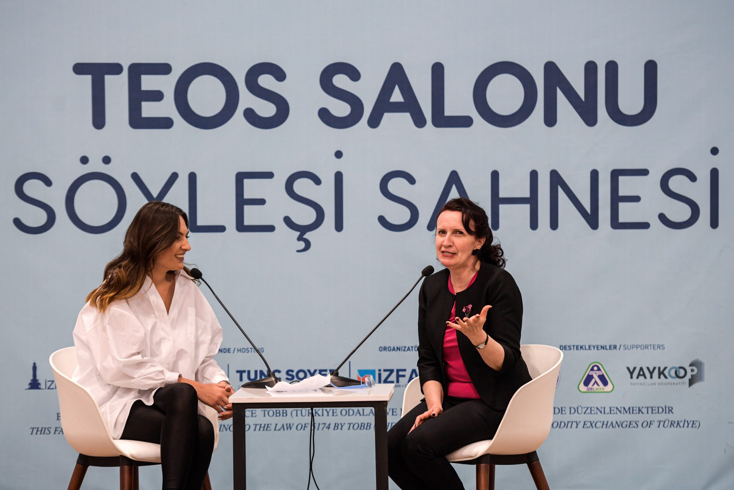 İZKİTAP’a ilk gün yoğun ilgi