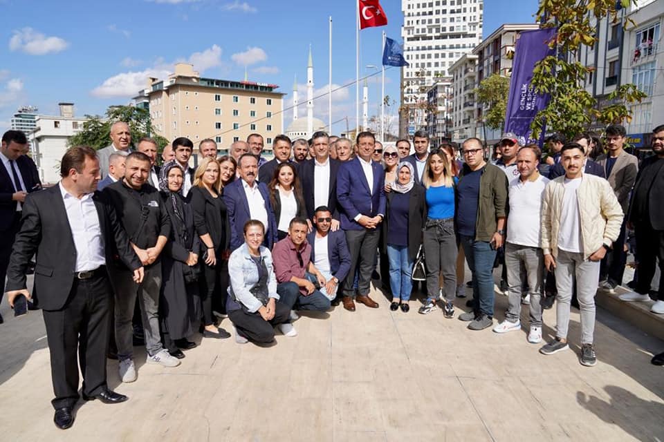 İMAMOĞLU’NDAN İBB YURDU’NDA KALAN GENÇLERE: SİZDEN GÜÇ ALMAK İSTİYORUZ