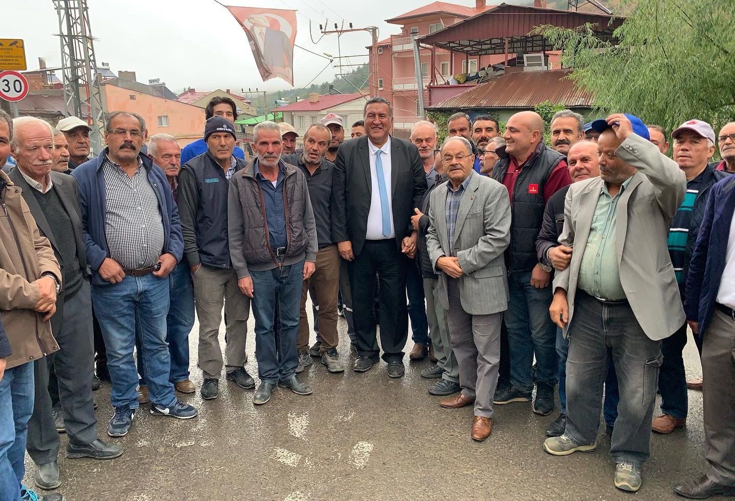 CHP Milletvekili Ömer Fethi Gürer  Niğde’yi adım adım geziyor.