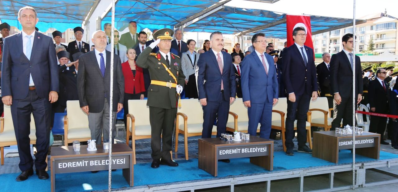 Edremit’te Cumhuriyet coşkusu