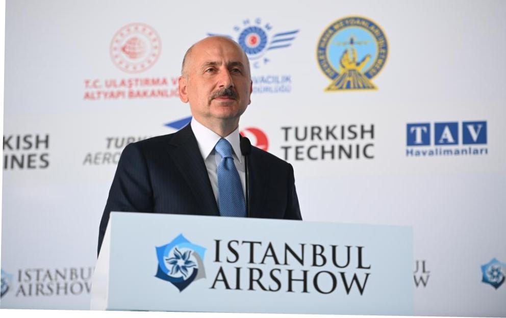 KARAİSMAİLOĞLU:  GÖKYÜZÜNDE KURDUĞUMUZ KÖPRÜLERLE KÜRESEL HAVACILIK MERKEZİ OLDUK