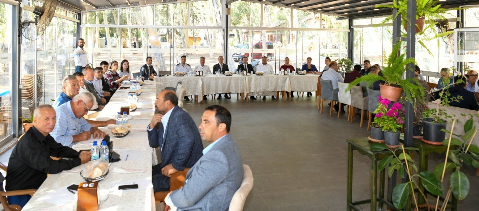 Vali Orhan Tavlı Akyaka’da Muhtarlarla Bir Araya Geldi