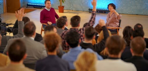 ALİ BABACAN:‘Gençler şükürsüz değil şükürsüz olan hükûmet’